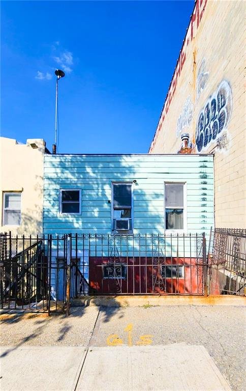 323 38th Street, Brooklyn, New York 11232